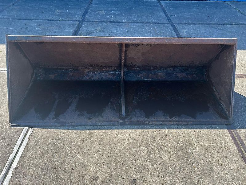 Wifo VCB 220 Voorladerbak euro aansluiting