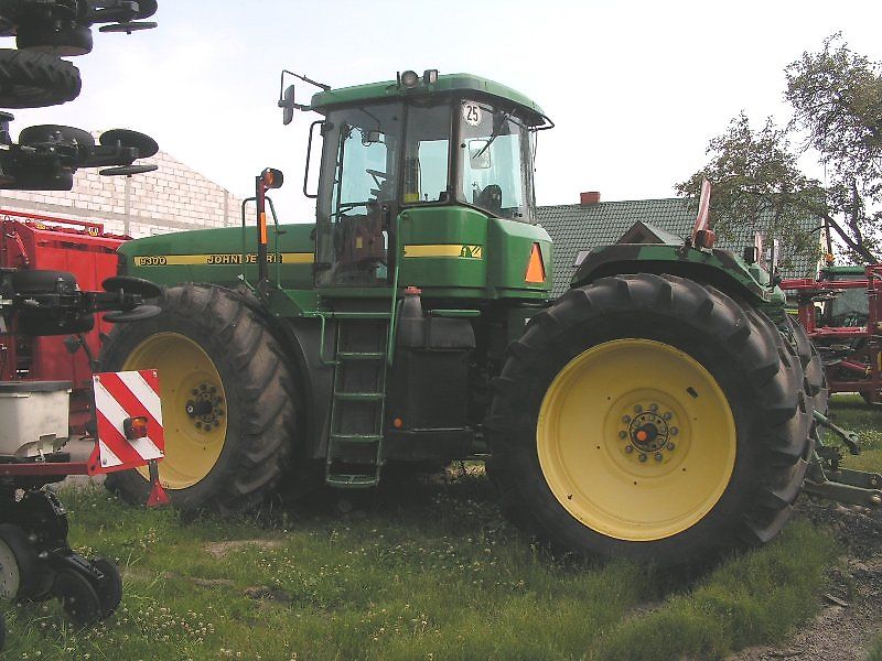 John Deere 9300