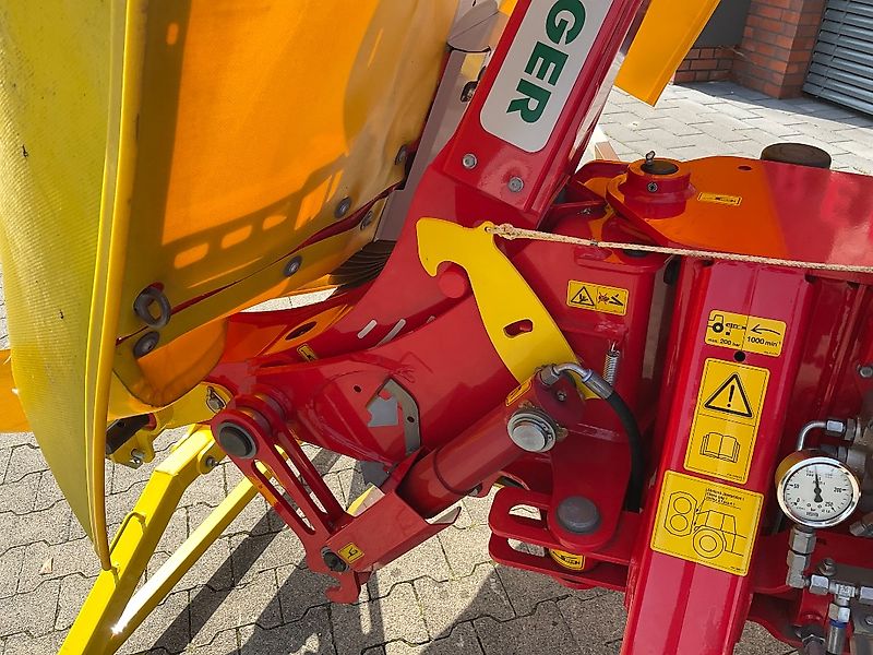 Pöttinger NOVACAT 302