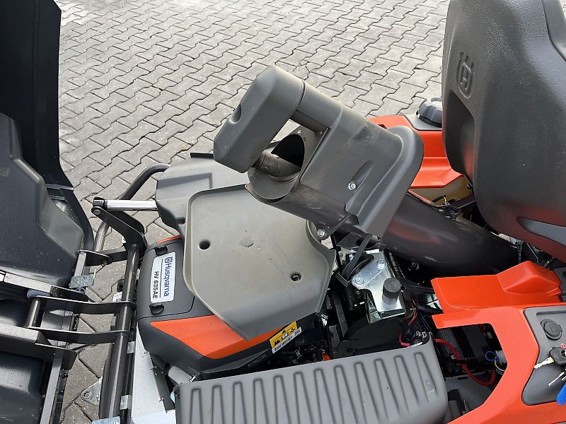 Husqvarna RC 320TS AWD 112cm Mähdeck 50h
