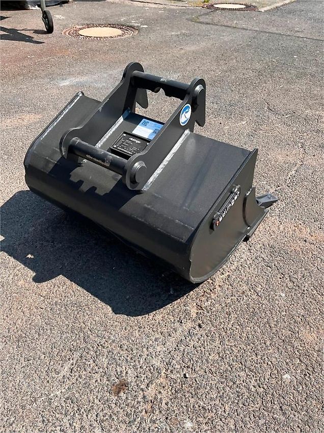 Tieflöffel 300 & 500 1x Grabenräumlöffel 1000 Hydr. Rädlinger