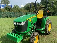John Deere 3046R ROPS IT