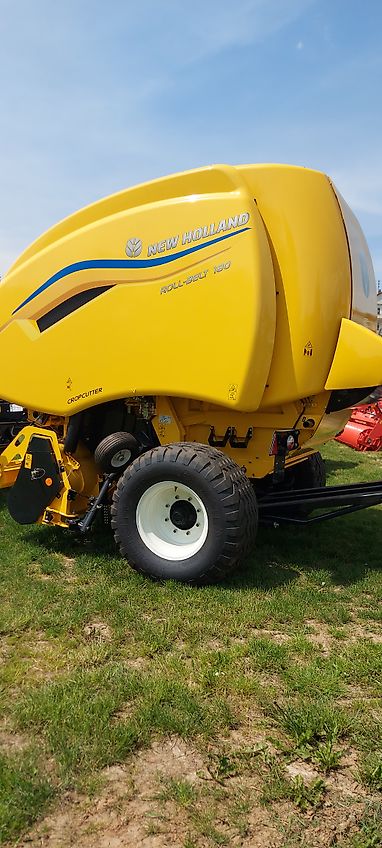New Holland Rundballenpresse Roll-Belt RB180 #NewHolland