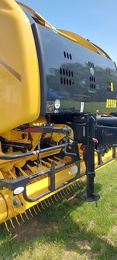 New Holland Rundballenpresse Roll-Belt RB180 #NewHolland