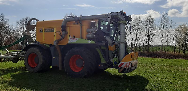 Claas Xerion 4000 Saddel Trac mit Zunhammer Gülleaufbau
