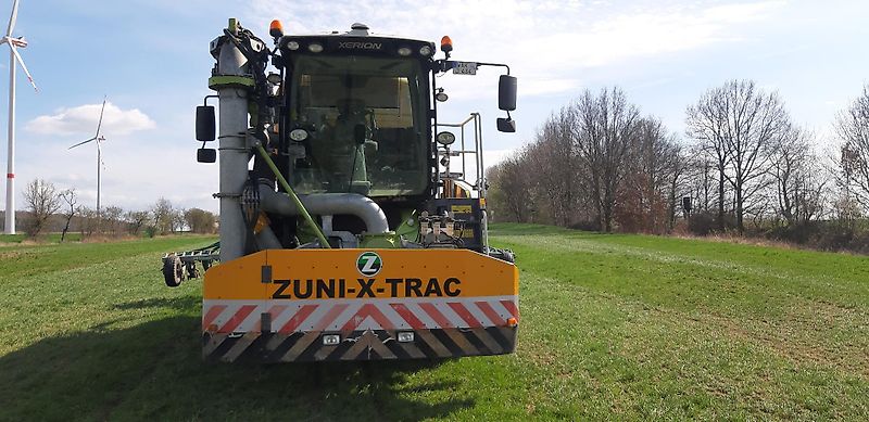 Claas Xerion 4000 Saddel Trac mit Zunhammer Gülleaufbau