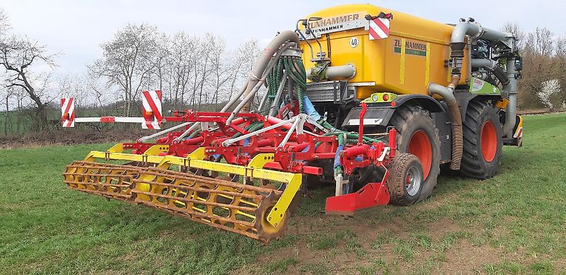 Claas Xerion 4000 Saddel Trac mit Zunhammer Gülleaufbau