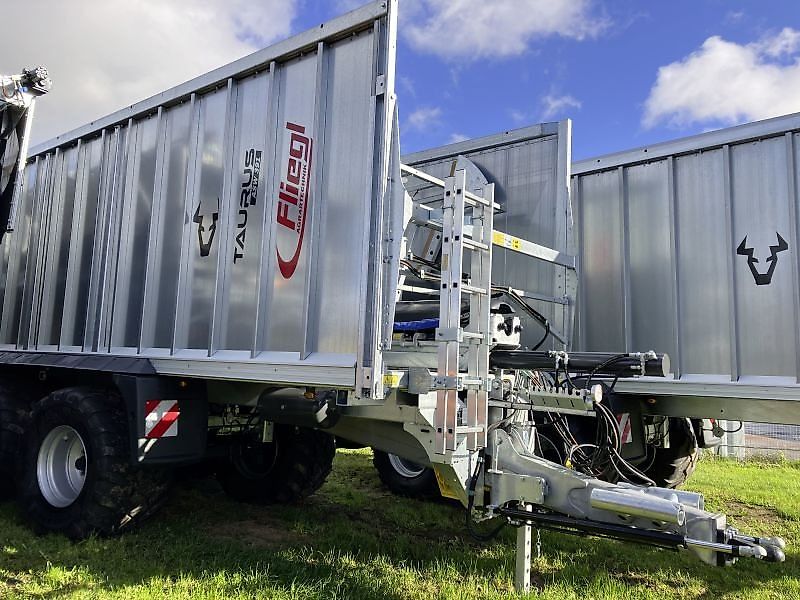 Fliegl ASW 391 TAURUS FOX TRIDEM