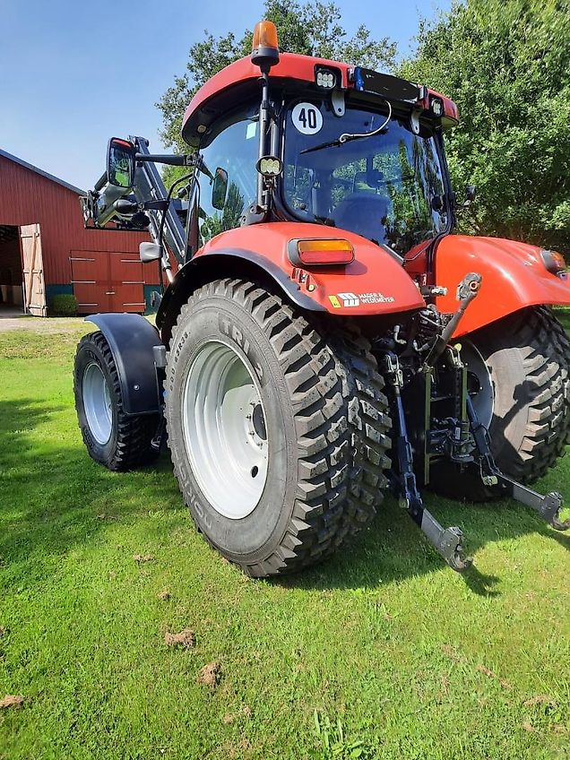 Case MX120 Traktor mit Frontlader