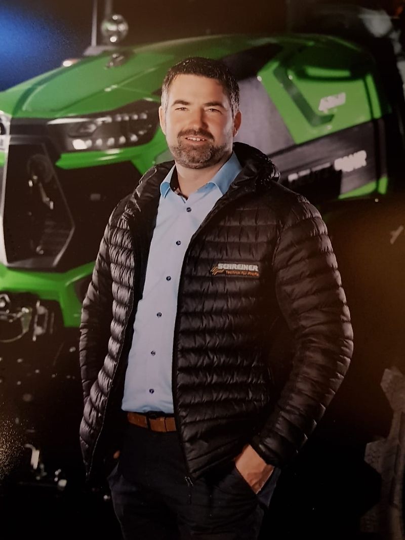 Kontakt partner Gospodin Mathias Hinn